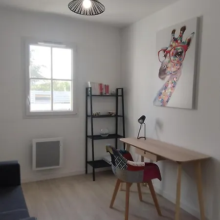 別荘 Spacieux 80m² A St Pierre D'oleron, 2 Chambres, Terrasse, Parking, Centre-ville - Fr-1-778-28 サン・ピエール・ドレロン