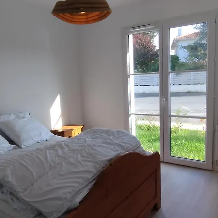 Spacieux 80m² A St Pierre D'oleron, 2 Chambres, Terrasse, Parking, Centre-ville - Fr-1-778-28 Сasa de vacaciones Saint-Pierre-d'Oleron