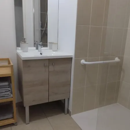Сasa de vacaciones Spacieux 80m² A St Pierre D'oleron, 2 Chambres, Terrasse, Parking, Centre-ville - Fr-1-778-28 *
